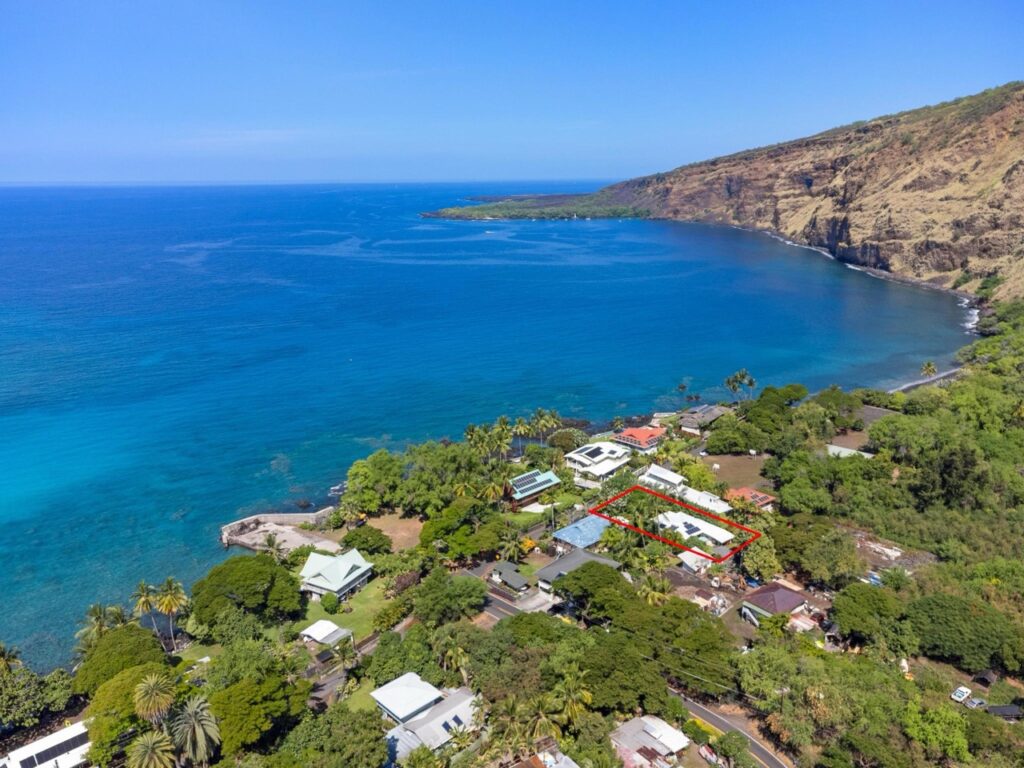 Aerial view of Keala Kai and the Kealakekua Bay coastline