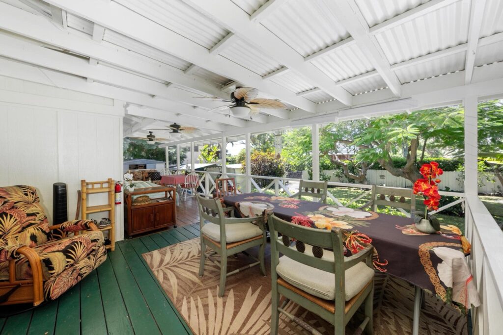 Keala Kai tropical garden and exterior